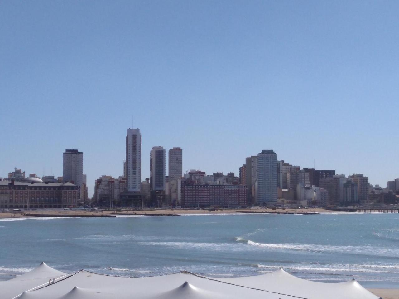Depto De Leo Frente Al Mar Apartamento